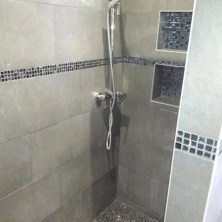 Apartment A Di Tuda Avec Piscine Partagee *