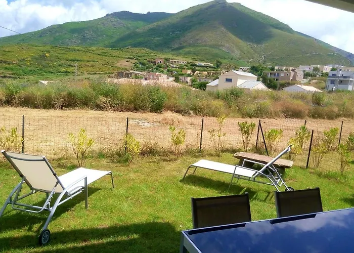 A Di Tuda Avec Piscine Partagee *