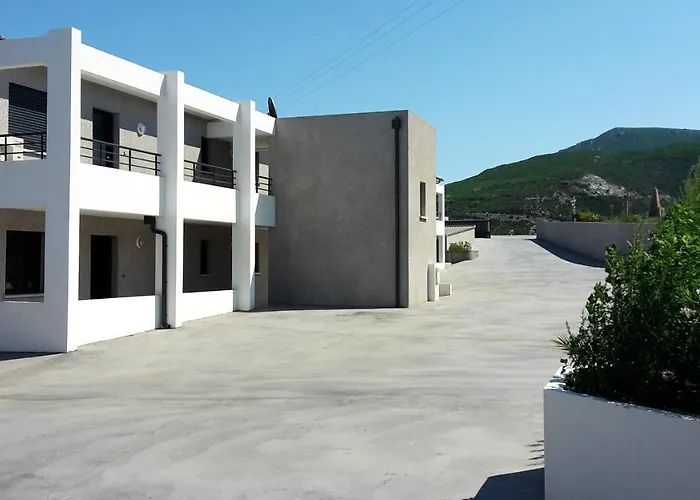 A Di Tuda Avec Piscine Partagee Olmeta-di-Tuda